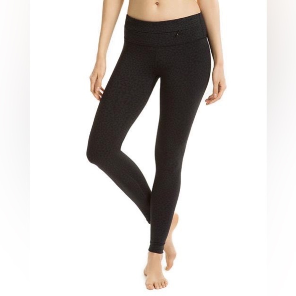 Nancy Rose Performance Black Solid Legging Size 4 - image 1